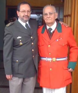 José Sandoval D. (Izquierda) junto al socio fundador de nuestra compañía, don Héctor Montes (Derecha)